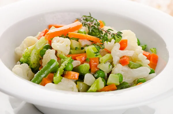 Verduras en tazón — Foto de Stock