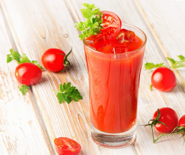 Pomidor koktajlowy — Zdjęcie stockowe