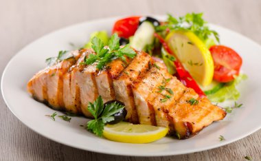 taze salata somon.