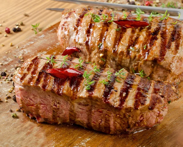 Steki z wołowiny z grilla — Zdjęcie stockowe