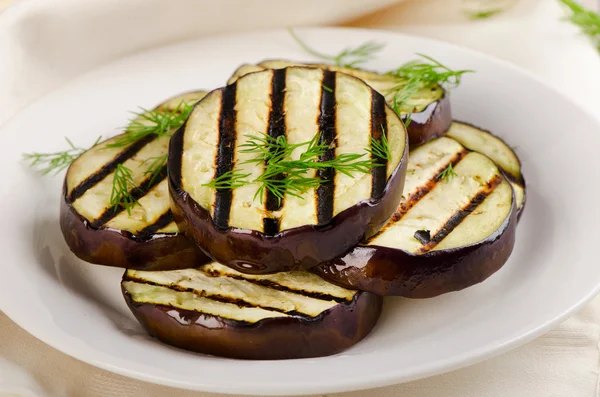 Gegrilde aubergines — Stockfoto