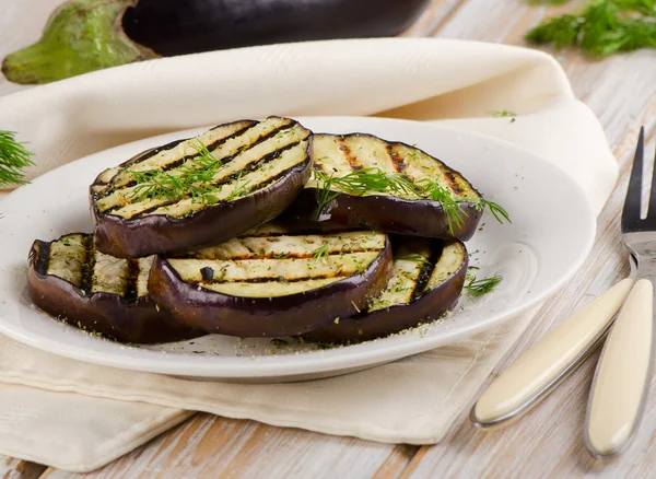 Grillade äggplantsskivor — Stockfoto