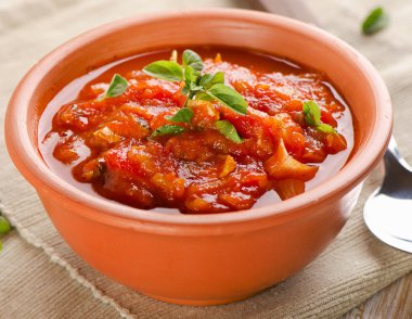 Sebzeli çorba çorba kil kase