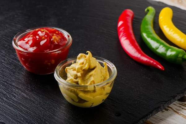 Tomaten-Senf-Sauce — Stockfoto