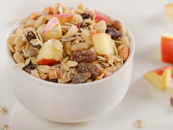 Café da manhã muesli saudável com maçã — Fotografia de Stock