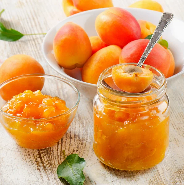 Fresh apricots jam — Stock Photo, Image