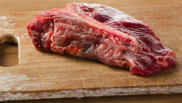 Raw beef t-bone steak — Stock Photo, Image