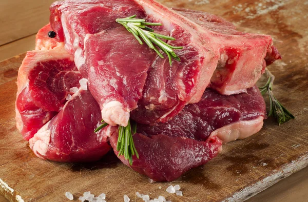 Rundvlees t-bone steak — Stockfoto