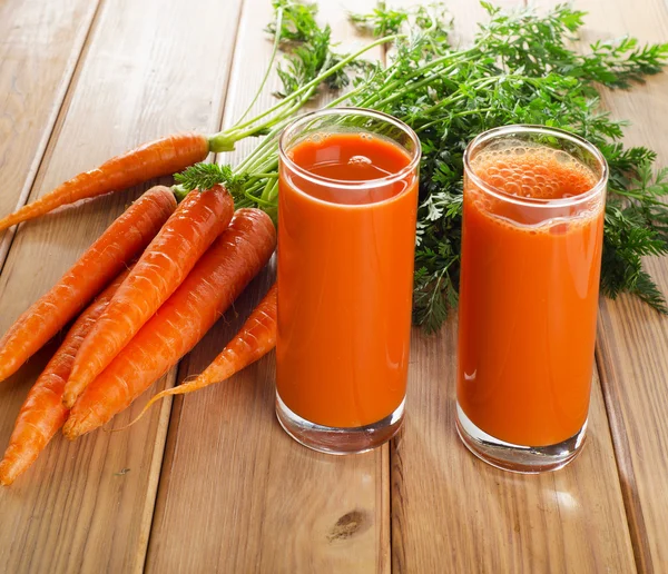 Bicchieri di succo di carota — Foto Stock