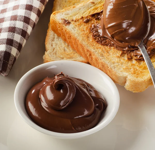 Tostadas con chocolate untado — Foto de Stock