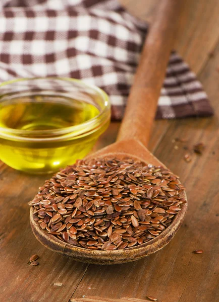 Brown flax seeds — Stock Photo, Image