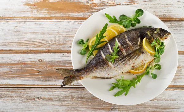 Fried sea bream fish — Stock Photo, Image