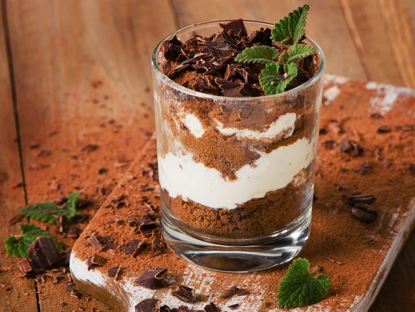 Söt dessert - Tiramisu tårta — Stockfoto