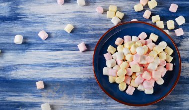 Renkli küçük lokum