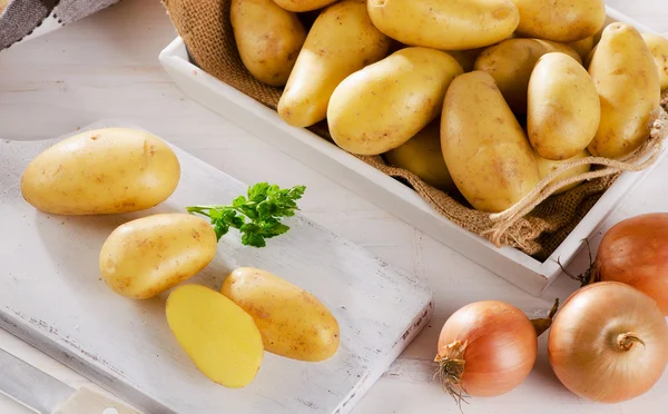 Cartofi organici proaspeți — Fotografie, imagine de stoc