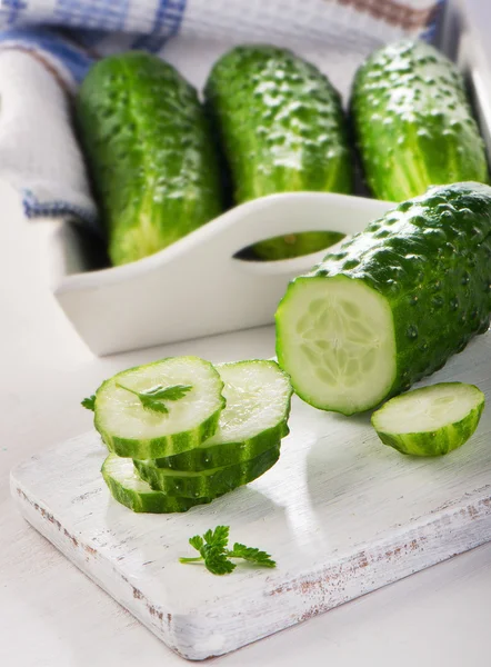 Fresh Sliced cucumber on  cutting board. — Stock Photo, Image