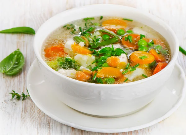 Sopa en una mesa de madera — Foto de Stock