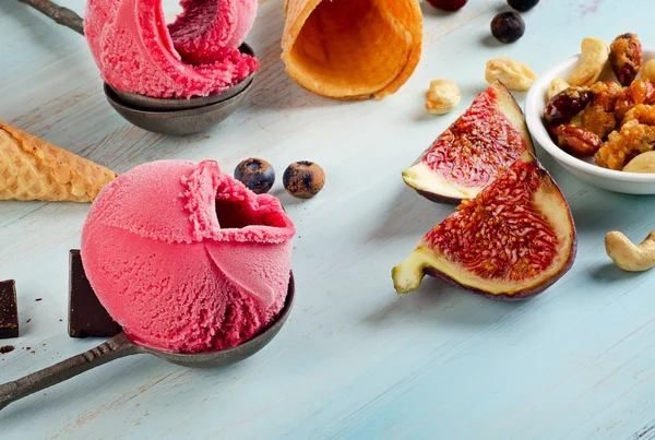 Ice cream on spoon — Stock Photo, Image