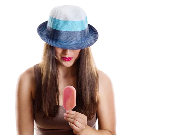 Young woman holding  ice cream — Stock Photo, Image