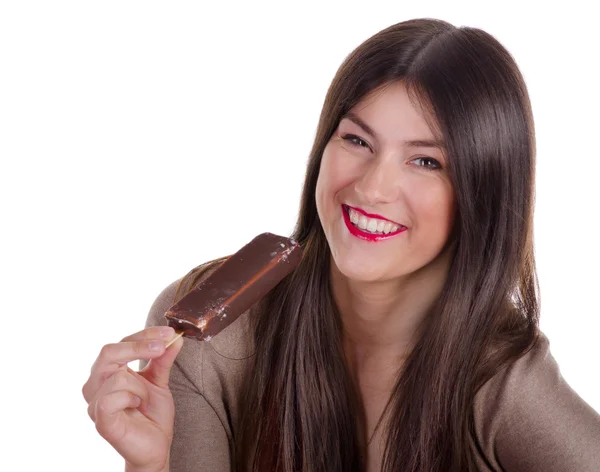 Portrait of young smiling girl eating ice cream — Stock Photo, Image