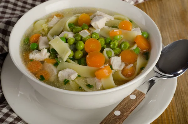 Cuenco de sopa de fideos de pollo — Foto de Stock