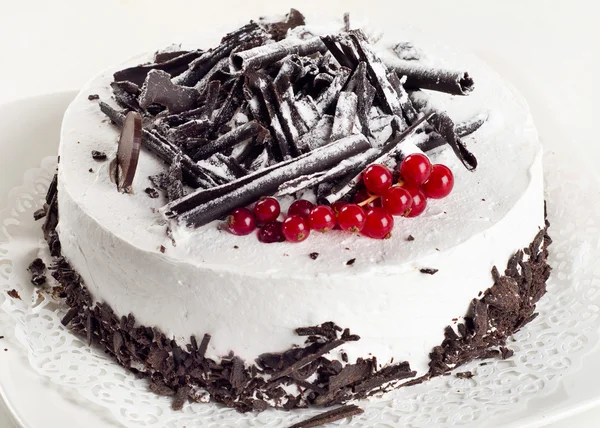 Tarta de queso con grosellas rojas — Foto de Stock