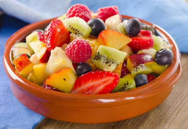 Salada de frutas caseira — Fotografia de Stock