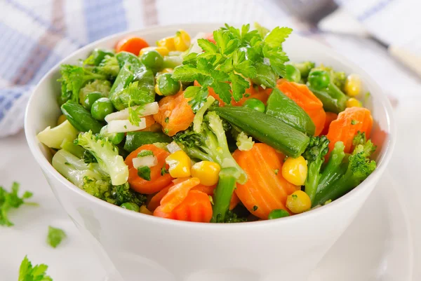 Mixed vegetables in bowl. — Zdjęcie stockowe