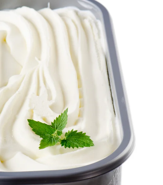 Gelato isolato su bianco — Foto Stock