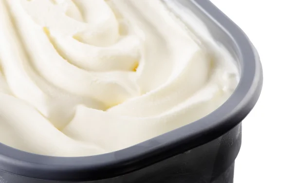 Crème glacée isolée sur blanc — Photo