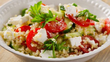Gluten ücretsiz vejetaryen salata