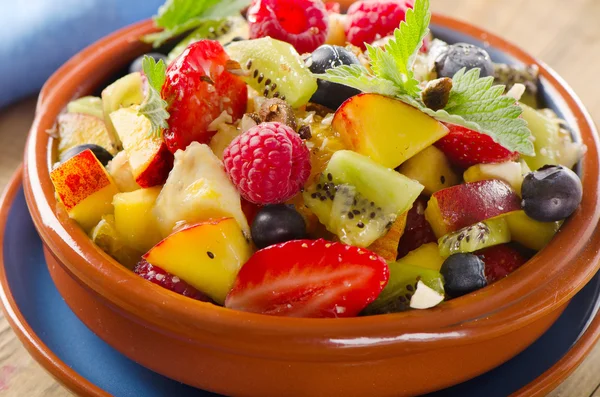 Sağlıklı ev yapımı meyve salatası — Stok fotoğraf