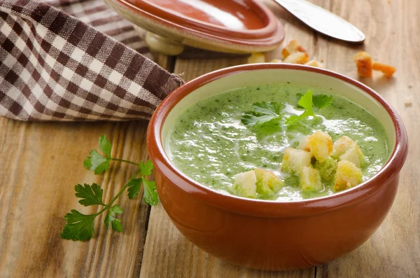 Romige soep met croutons — Stockfoto