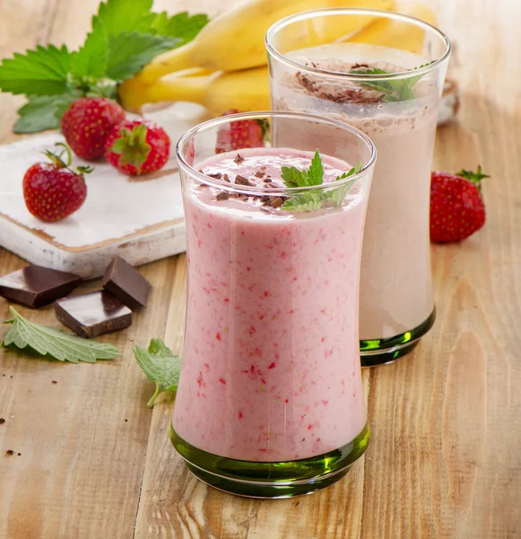 Smoothies de frutas com morango — Fotografia de Stock