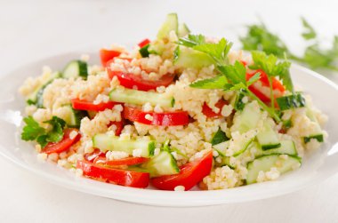 taze sağlıklı sebze salatası