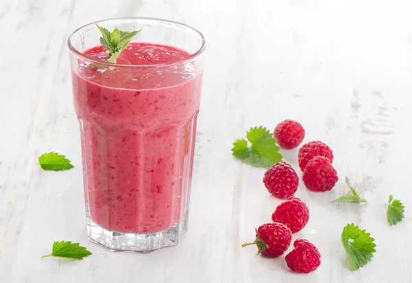 Frischer Himbeer-Smoothie — Stockfoto