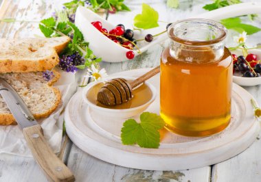 Bal ve kahvaltı tost.