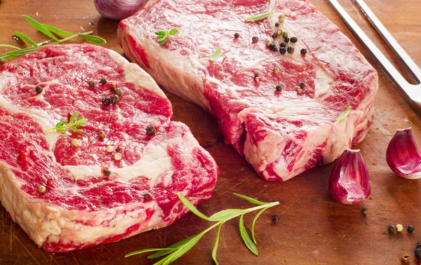 Bifes crus Ribeye — Fotografia de Stock