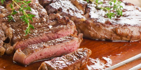 Close-up of beef steaks — Stock Photo, Image