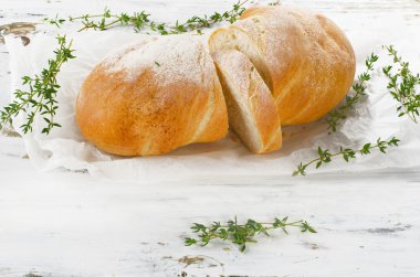İtalyan ciabatta ekmeği dilimlenmiş