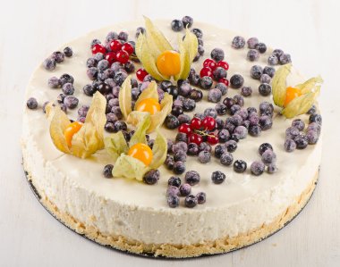 kek krem peynir ve çilek.