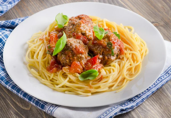 Pasta with meat, tomato sauce — Stock Photo, Image