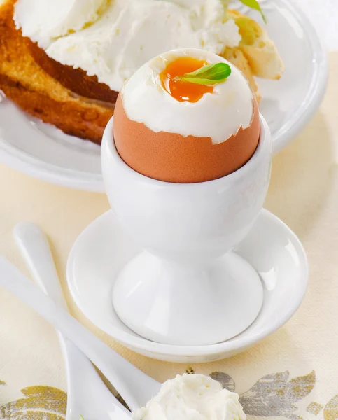 Soft boiled egg — Stock Photo, Image