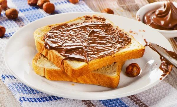 Tostadas frescas con chocolate — Foto de Stock