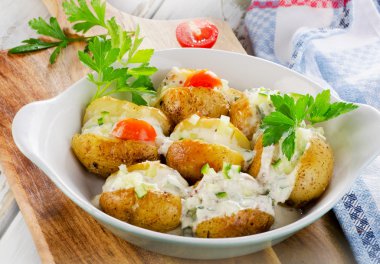sebzeli fırında patates