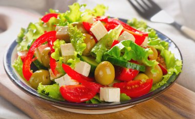 Yunan salatası taze beyaz peynir 