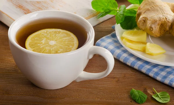 Tea with lemon and ginger — Stock Photo, Image