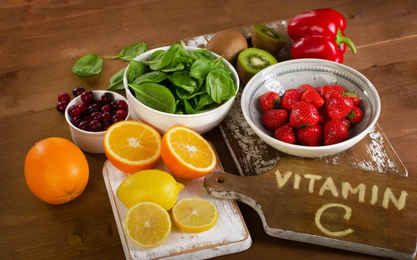 Livsmedel som innehåller vitamin c — Stockfoto