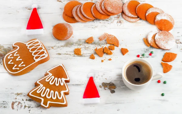 크리스마스 쿠키와 커피 한잔 — 스톡 사진