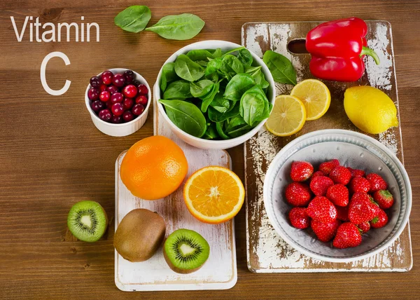 Пища, содержащая витамин С — стоковое фото